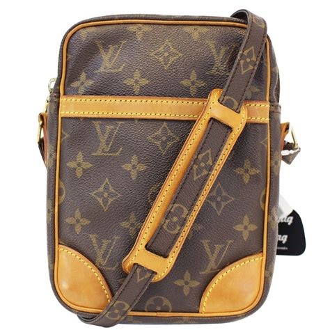 bagage louis vuitton homme|louis vuitton cross bag men's.